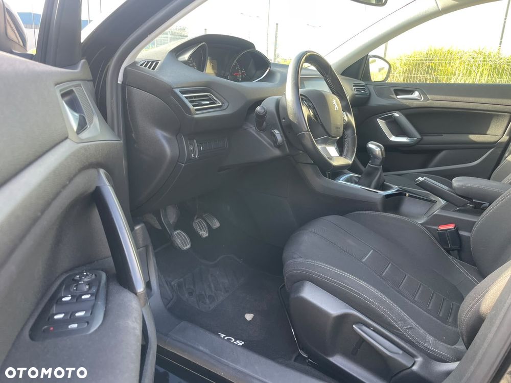 Peugeot 308 1.2 VTi/PureTech Access - 11
