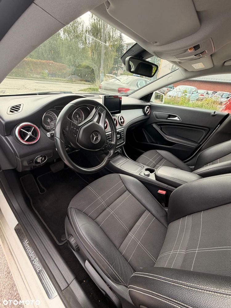 Mercedes-Benz CLA - 14