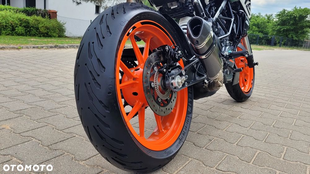KTM Duke 125 - 14