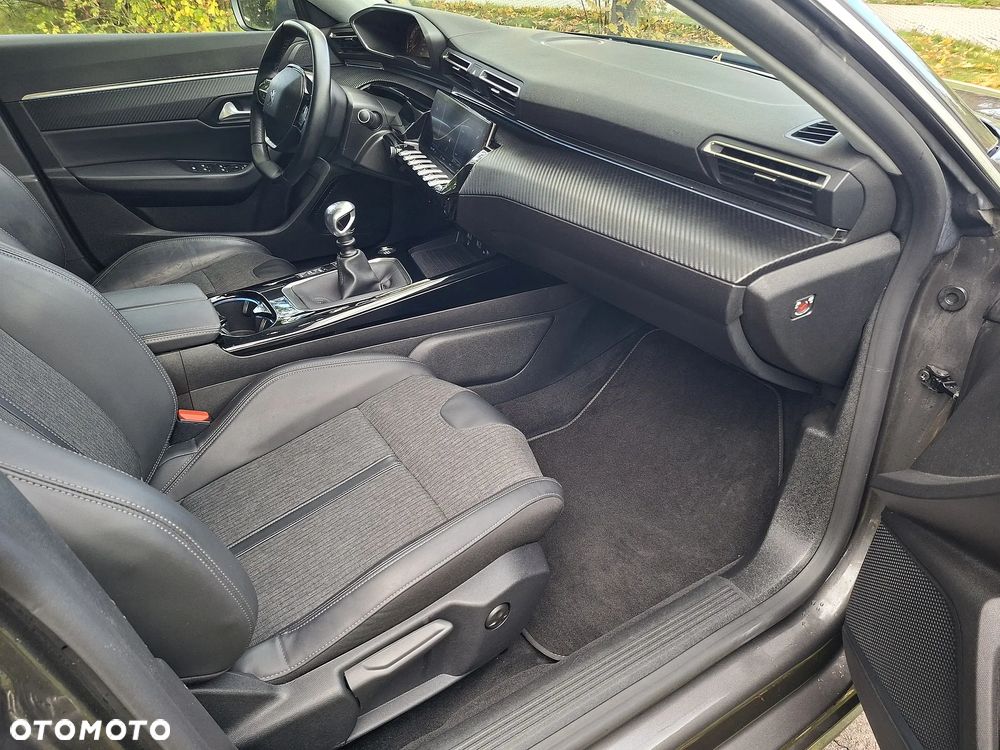 Peugeot 508 - 8