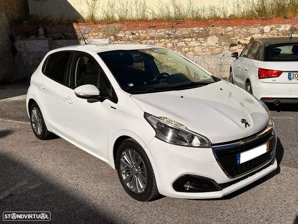 Peugeot 208 1.2 PureTech Signature - 5