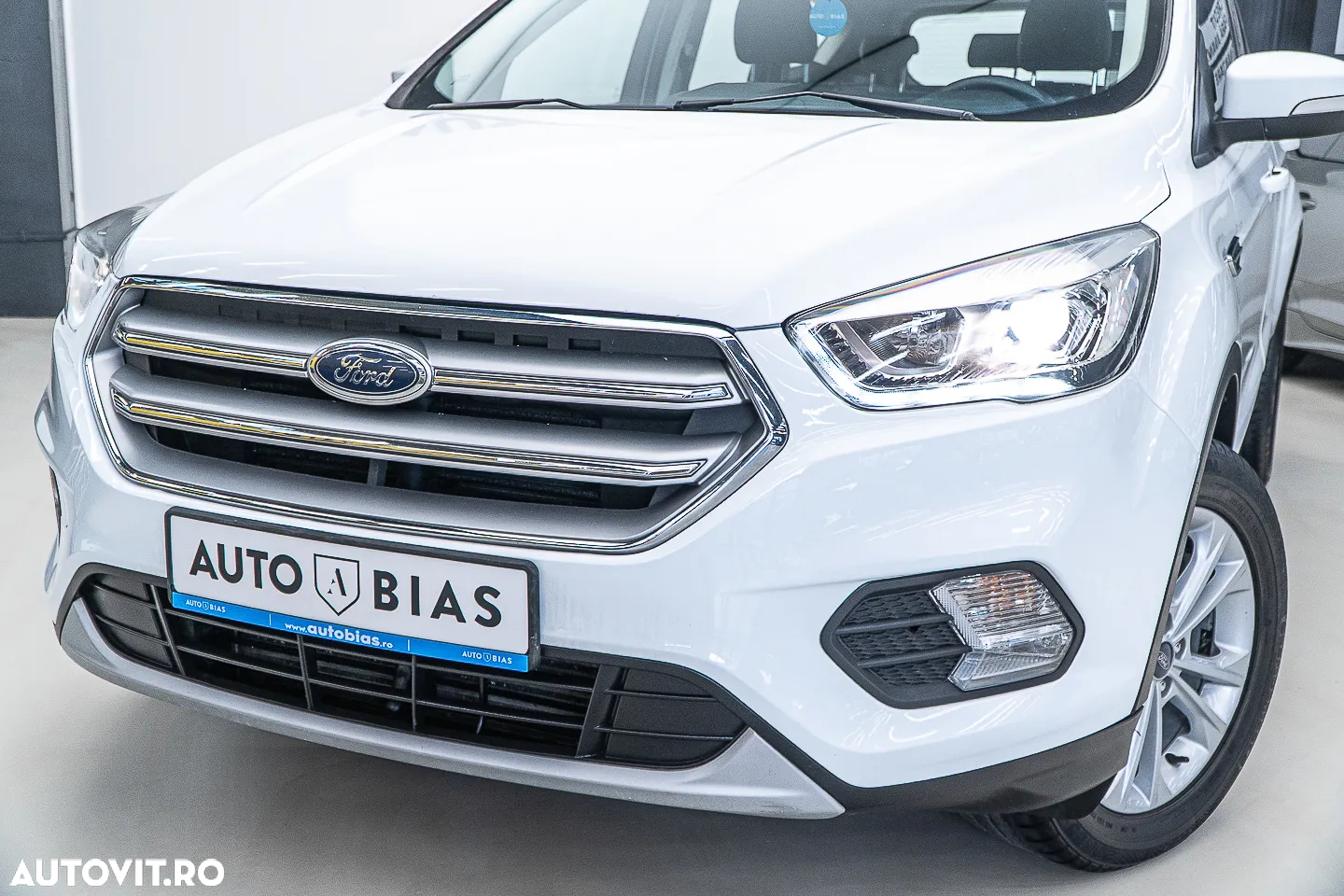 Ford Kuga 2.0 TDCi 4WD Powershift Titanium - 11
