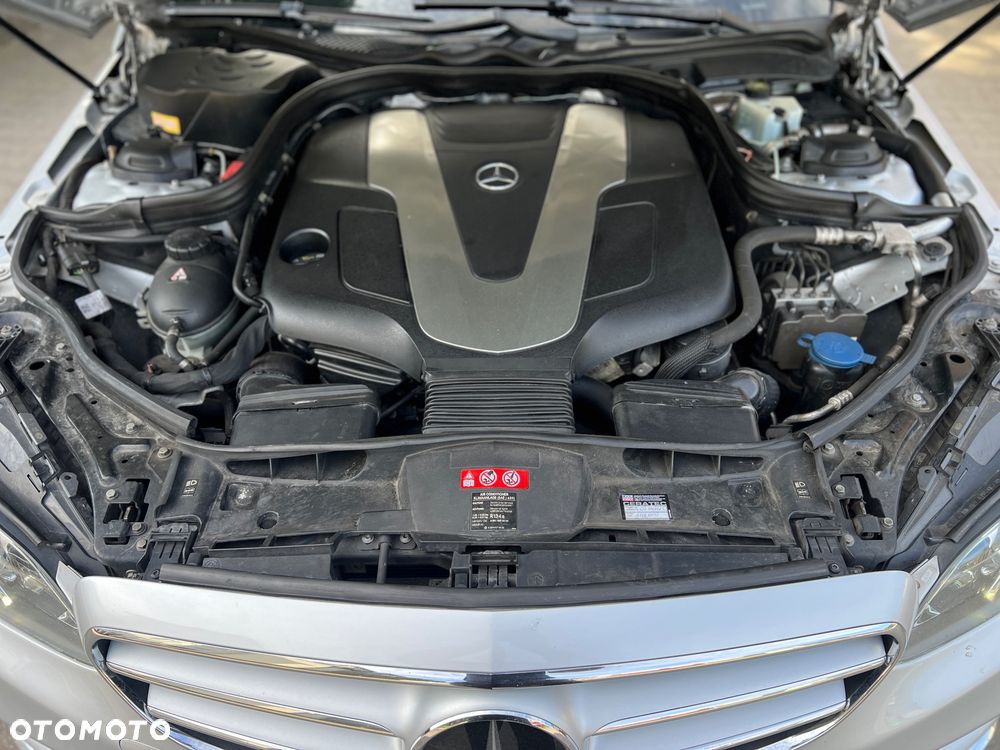 Mercedes-Benz Klasa E 300 BlueTEC 7G-TRONIC - 18
