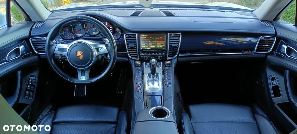 Porsche Panamera 4 Edition - 7