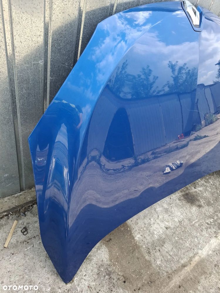 Renault Megane III maska - 2