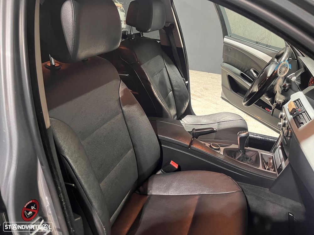 BMW 520 d Executive - 12