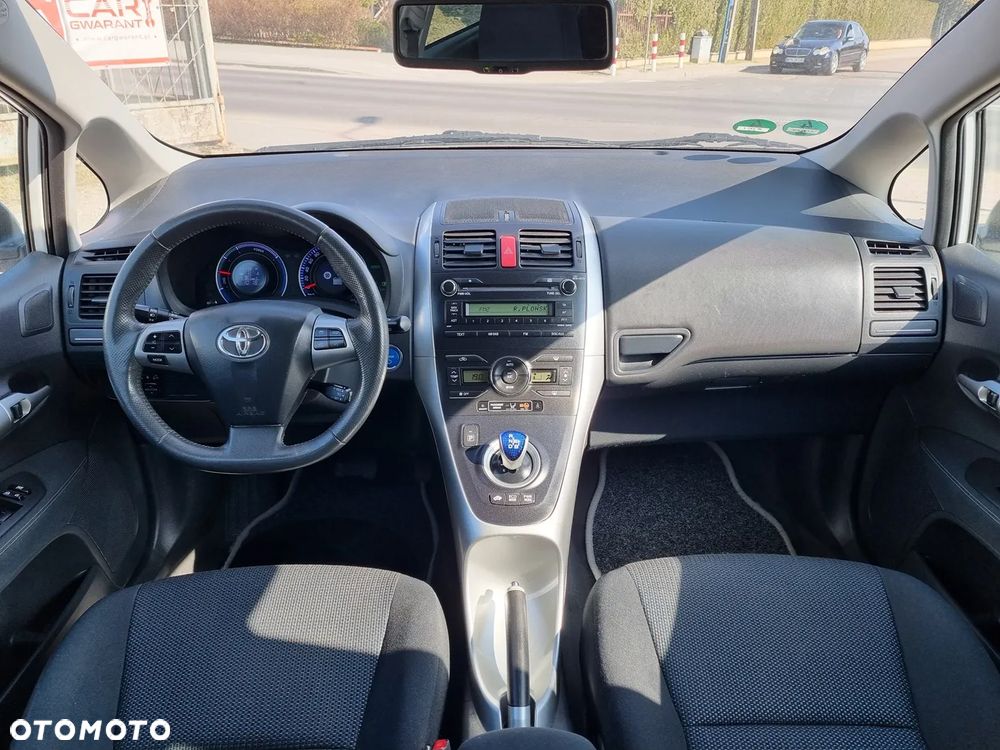 Toyota Auris - 11