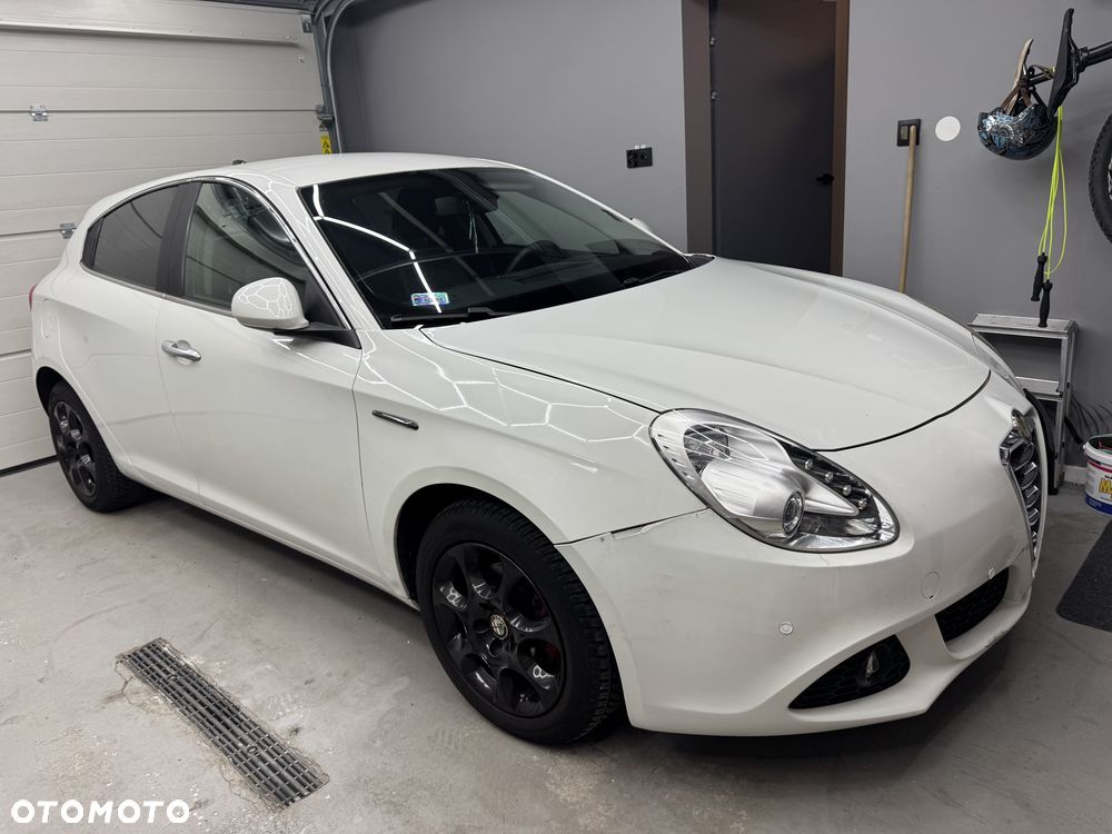 Alfa Romeo Giulietta 1.6 JTDM Distinctive - 8