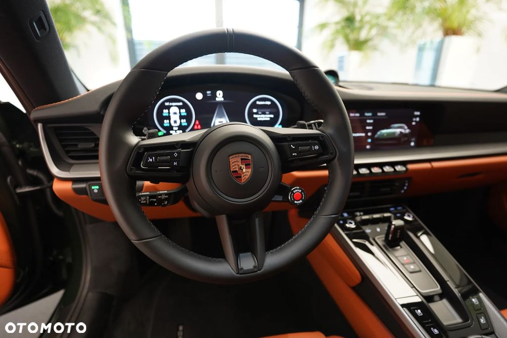 Porsche 911 Carrera - 14