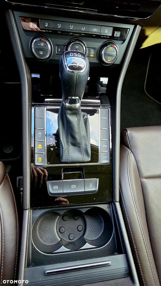 Skoda Superb 2.0 TDI 4x4 L&K DSG - 27