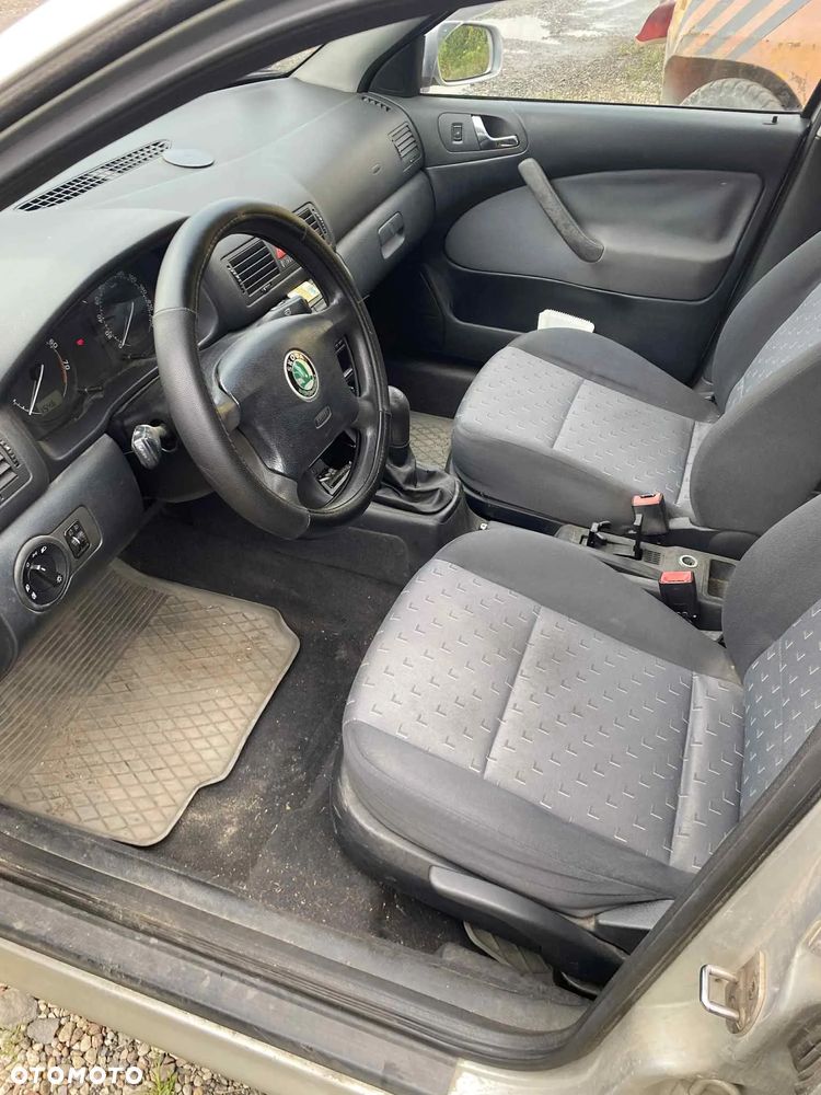 Skoda Octavia 1.6 Classic - 5
