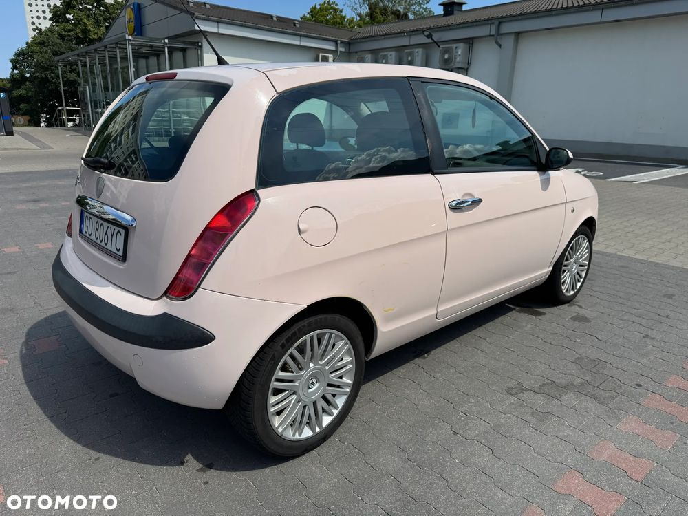 Lancia Ypsilon 1.2 16v Class - 5