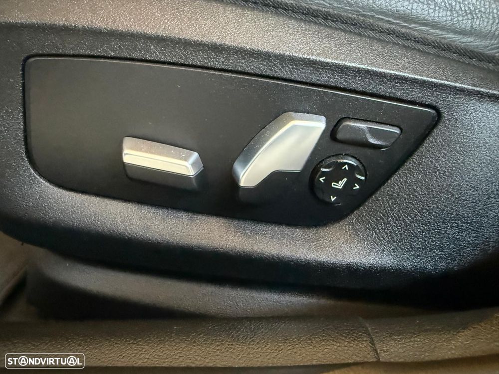 BMW 530 e Pack Desportivo M - 16