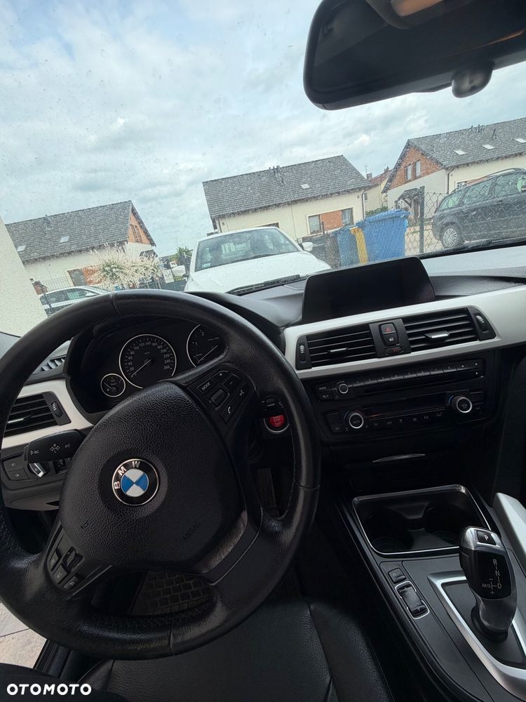 BMW Seria 3 320d Eff.Dynamics Advantage - 12