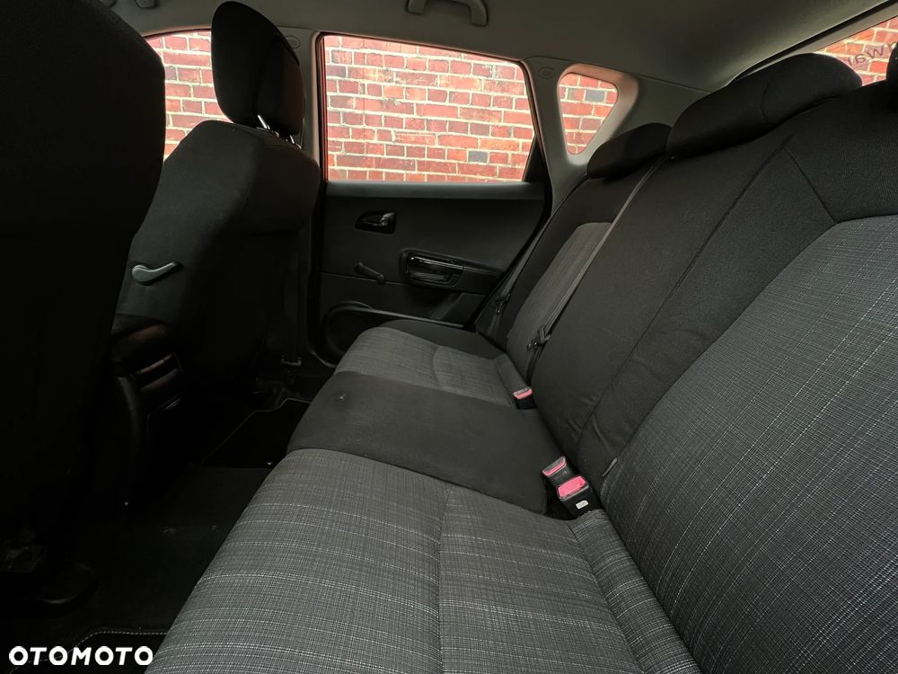 Kia Ceed - 15