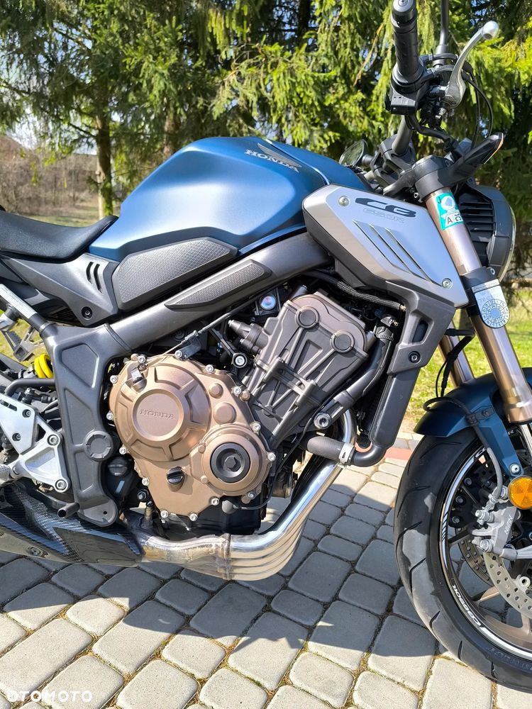 Honda CB - 12