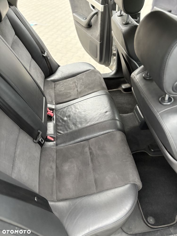 Audi A4 Limousine - 18