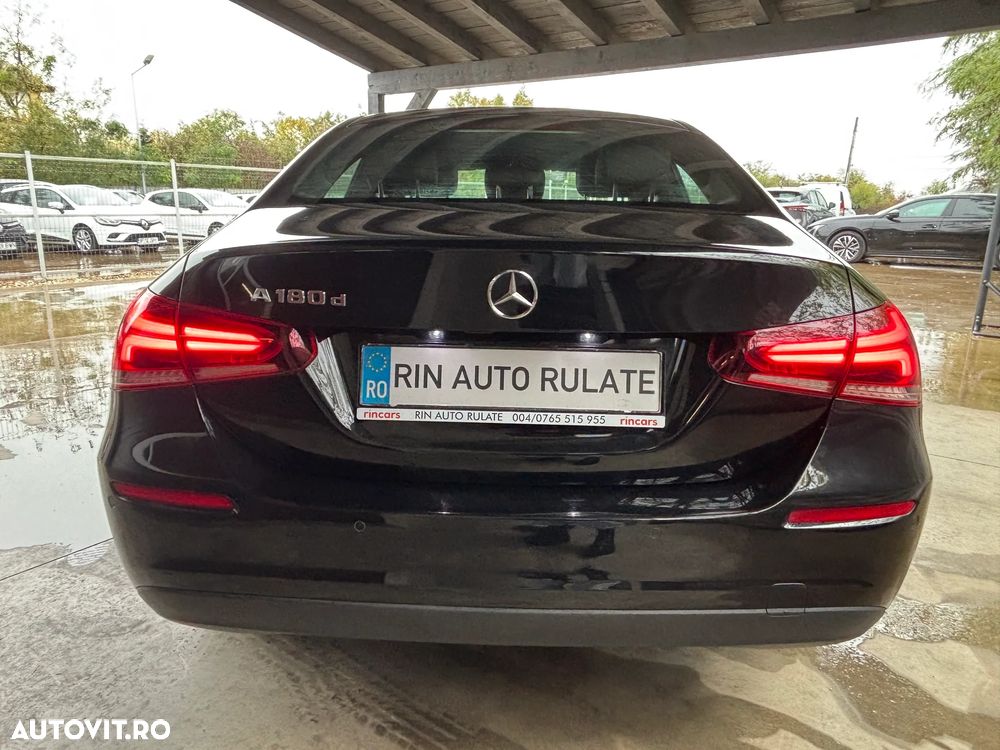 Mercedes-Benz A 180 d 7G-DCT - 10