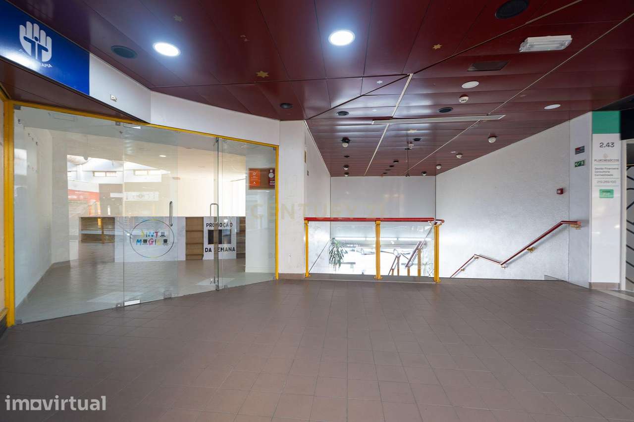 Loja comercial para arrendamento no Shopping do Cacém - Grande imagem: 4/15