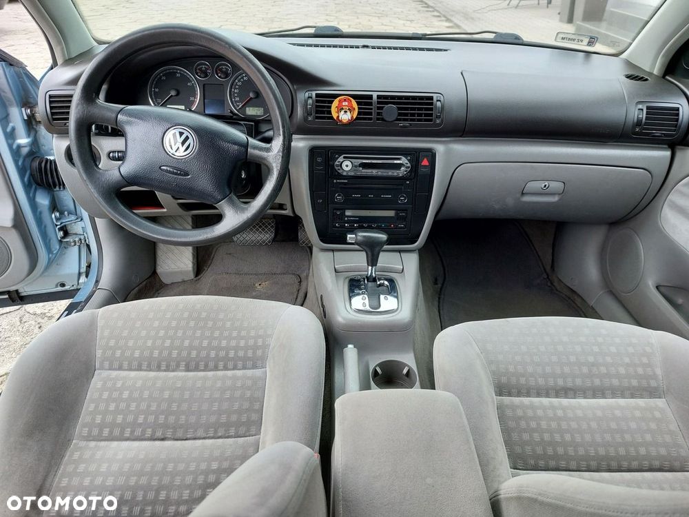 Volkswagen Passat - 17