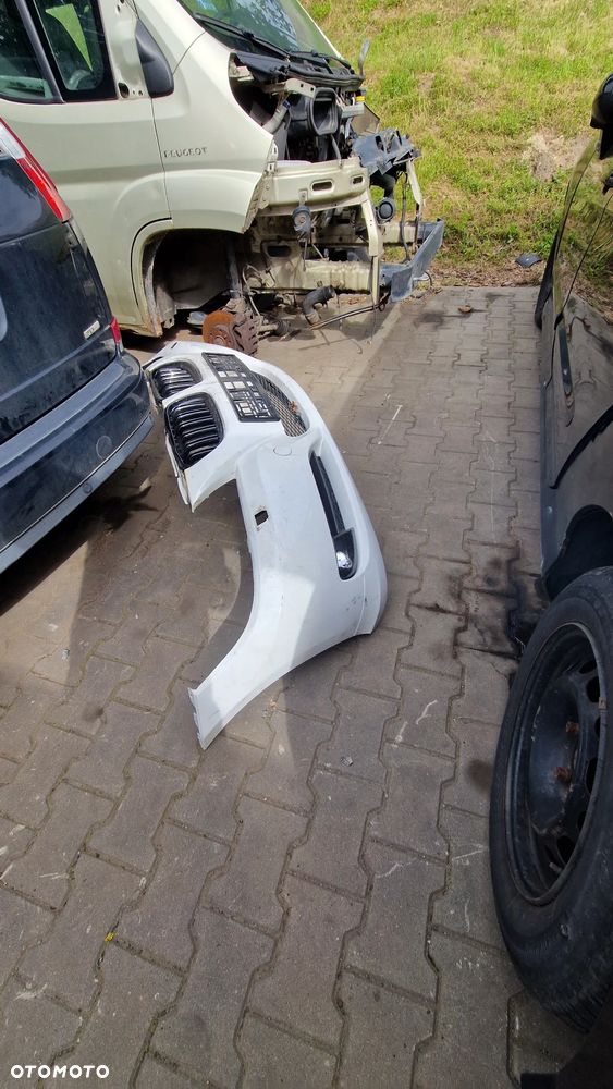 Sprzedam Zderzak Przedni BMW E90 - 3