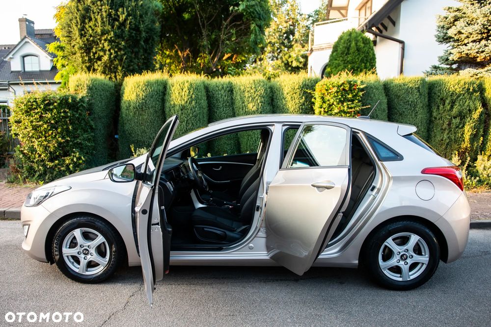 Hyundai i30 1.4 Comfort - 16