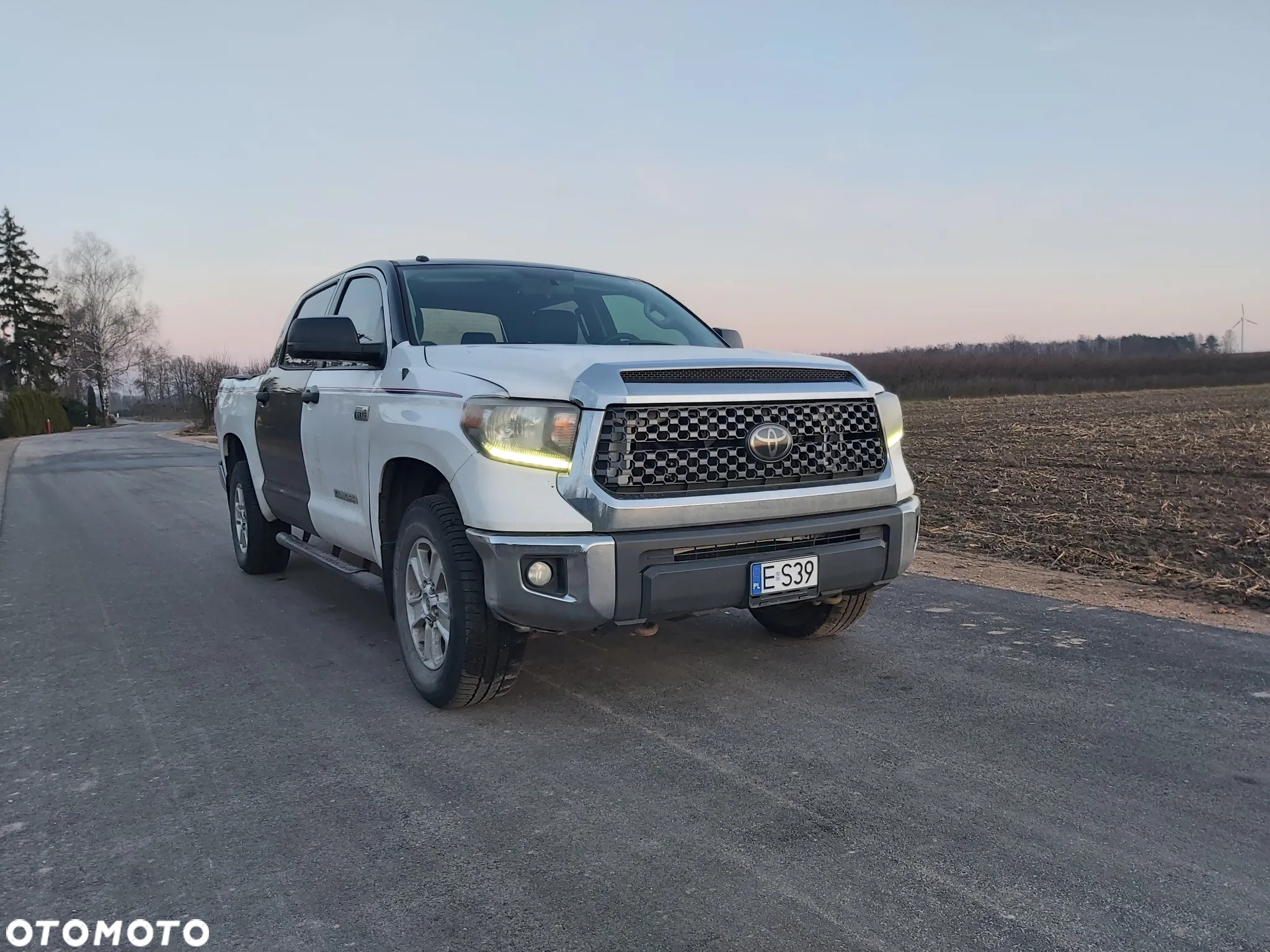 Toyota Tundra - 3