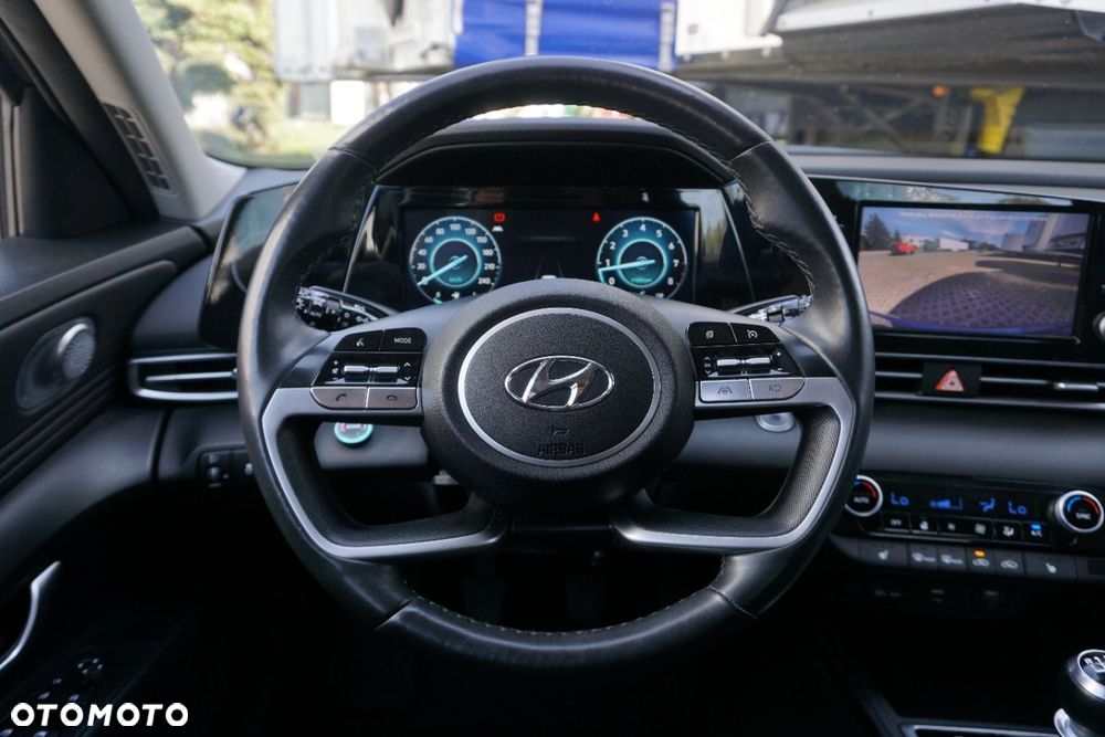 Hyundai Elantra - 14