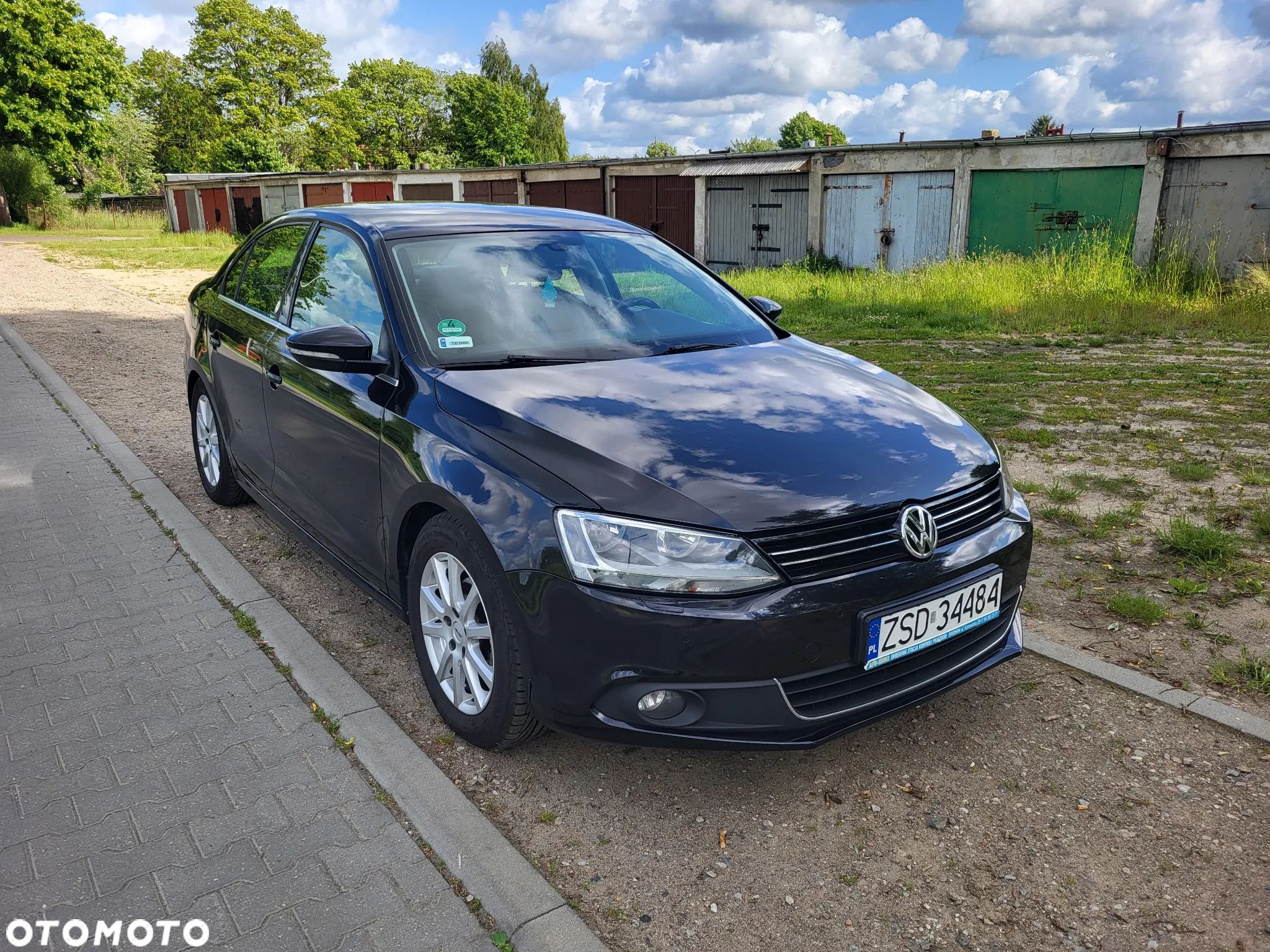 Volkswagen Jetta 1.6 TDI Highline - 1