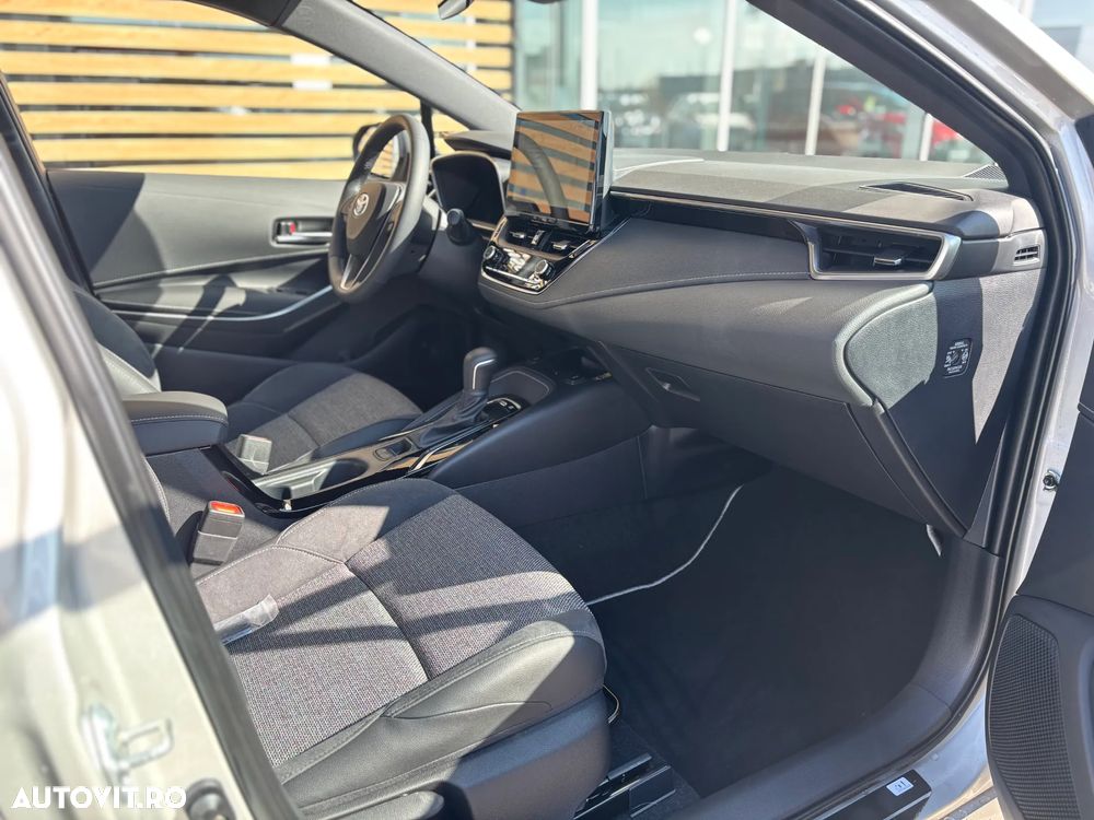 Toyota Corolla 1.8 HSD Dynamic - 10