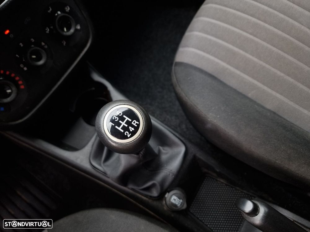 Fiat Punto 1.3 M-Jet Easy S&S - 11
