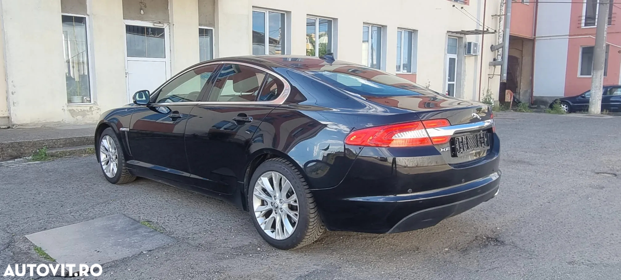 Jaguar XF - 4