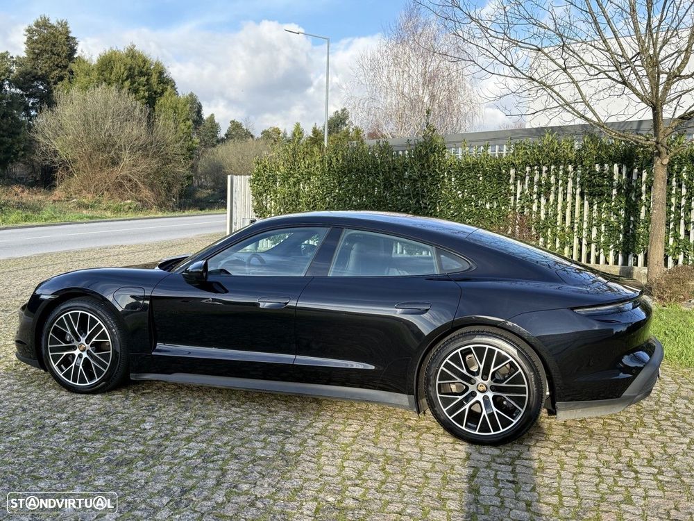 Porsche Taycan - 5