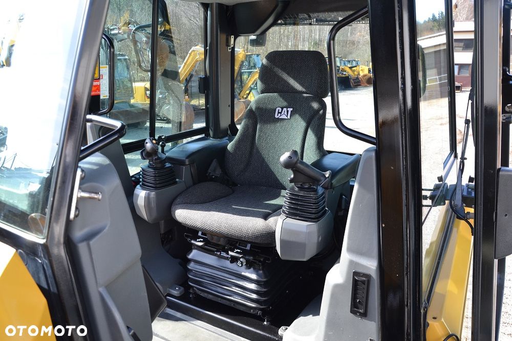Caterpillar D6K LGP - 25
