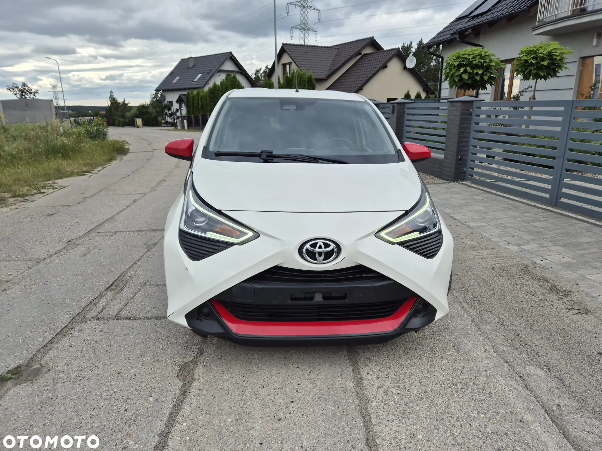 Toyota Aygo x.shift x-play connect - 3