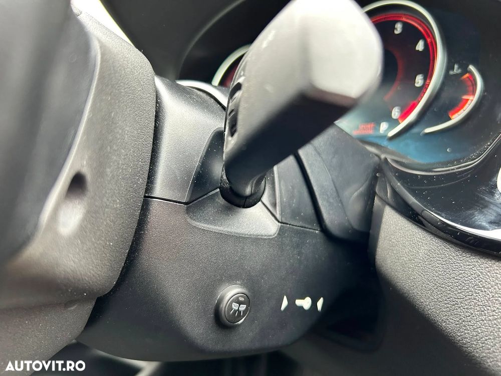 BMW Seria 5 520d AT - 13