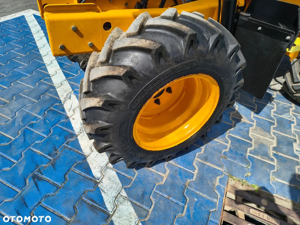 JCB 1T 2021r - 12