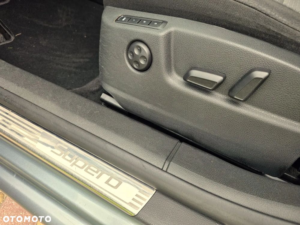 Skoda Superb 1.8 TSI Active DSG - 15