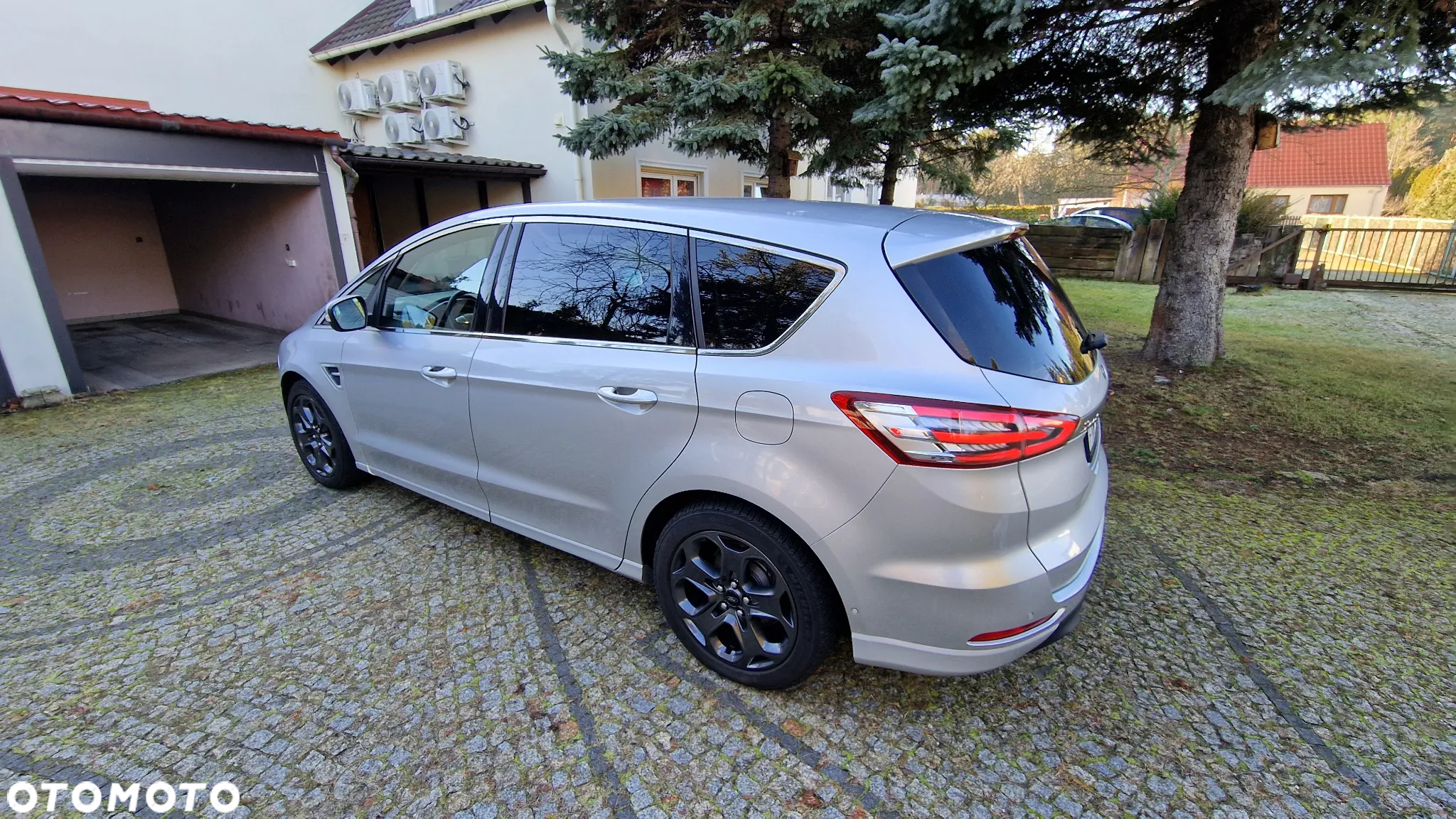 Ford S-Max - 8