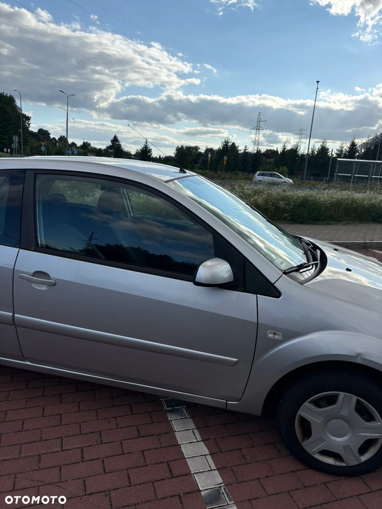 Ford Fiesta 1.3 - 9