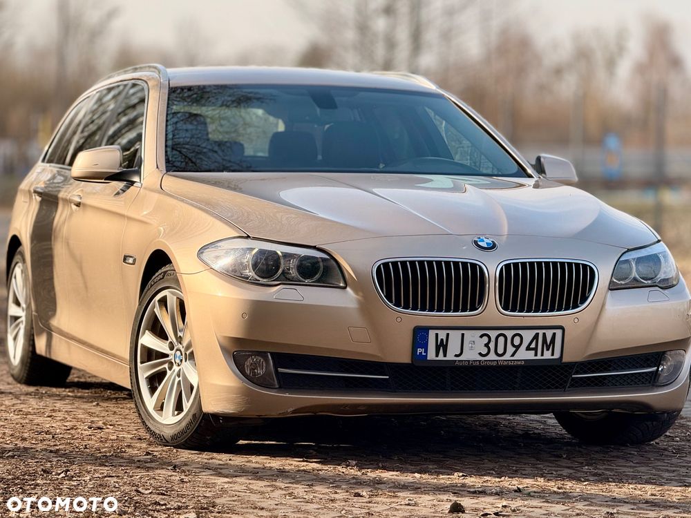 BMW Seria 5 520d xDrive - 29