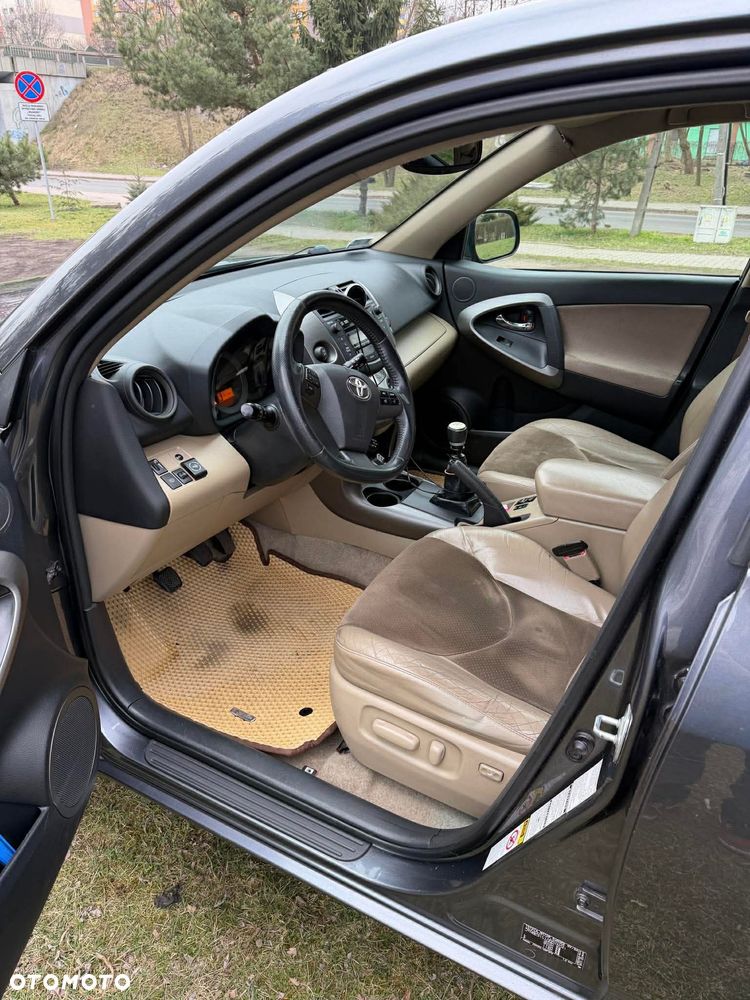 Toyota RAV4 2.0 VVT-i Premium - 18