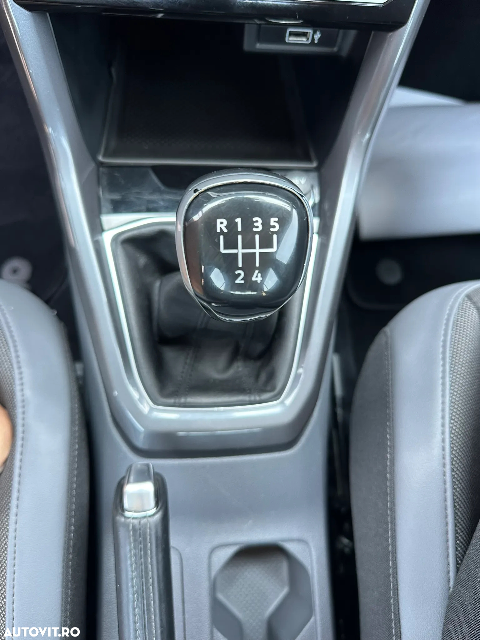 Volkswagen T-Cross 1.6 TDI SCR Style - 33