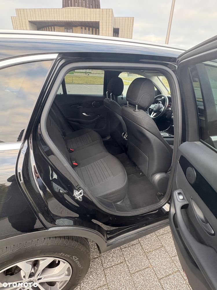 Mercedes-Benz GLC 200 - 13