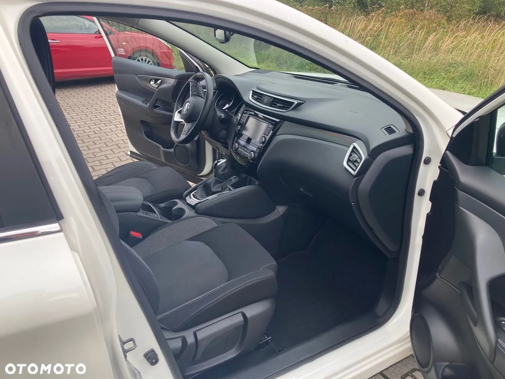 Nissan Qashqai 1.3 DIG-T N-Connecta DCT - 12