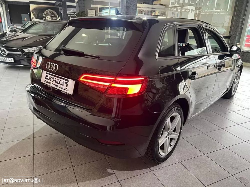 Audi A3 Sportback 30 TFSI Design - 5