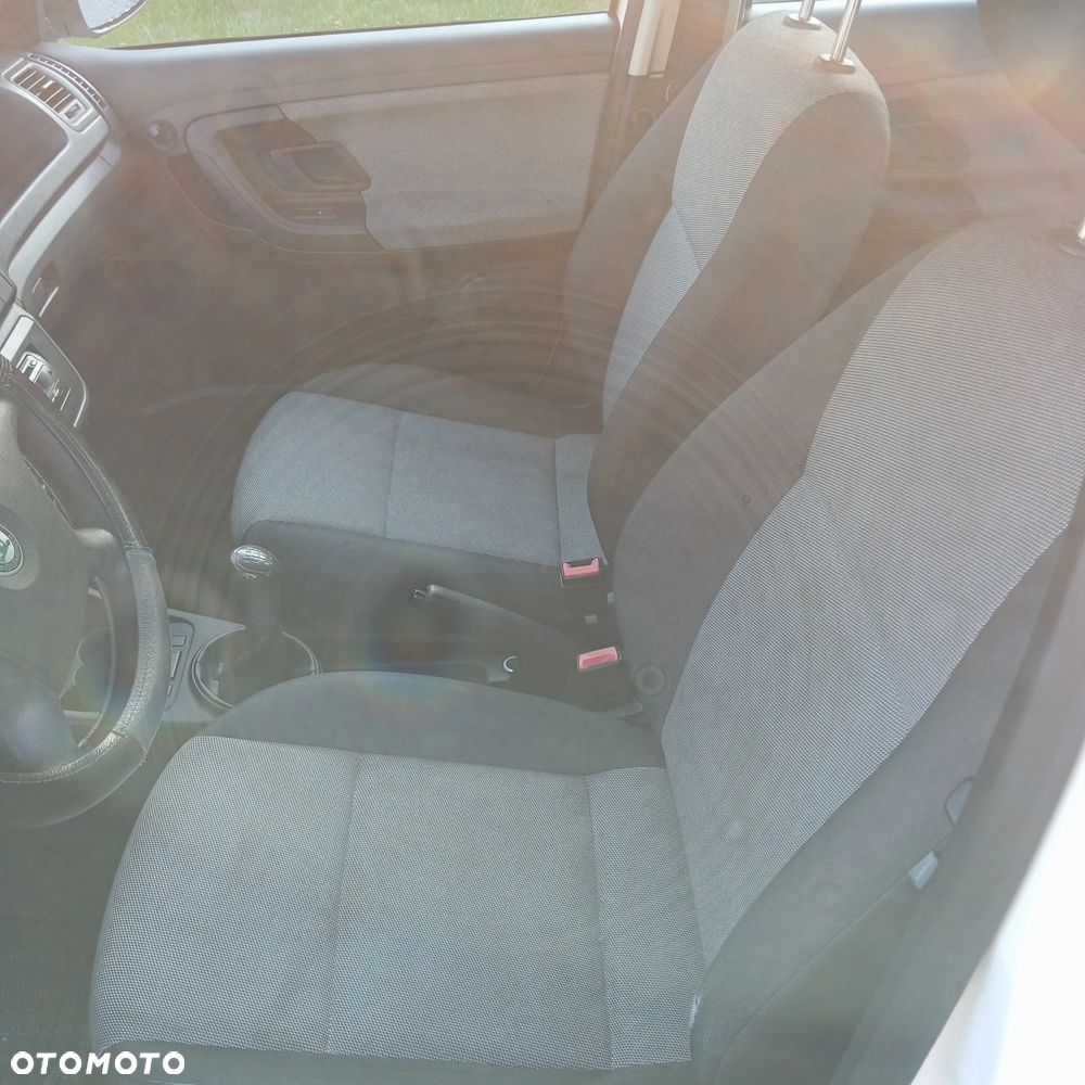Skoda Fabia - 10