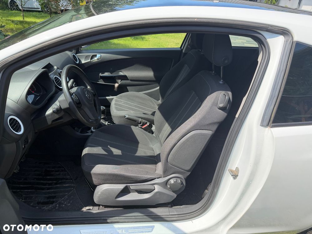Opel Corsa 1.4 16V Edition - 34