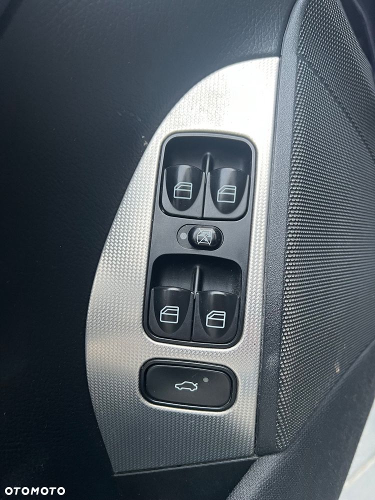 Mercedes-Benz CLK 320 CDI 7G-TRONIC Avantgarde Sport Edition - 17