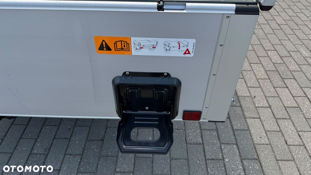 Volkswagen Transporter Skrzyniowy z podwójną kabiną - 11